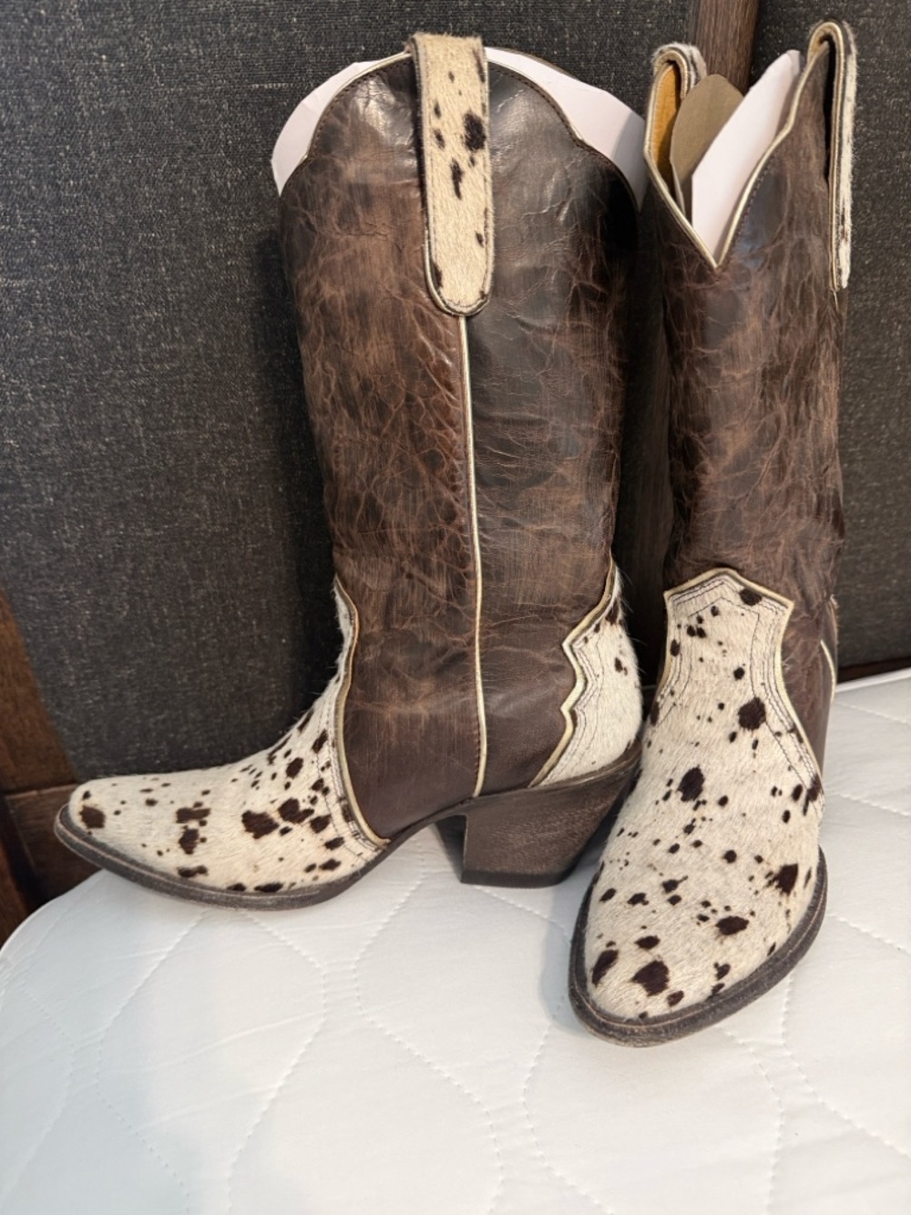 Idyllwind Brown Leather and White Speckled Hair-On-Heel Cowboy Boots